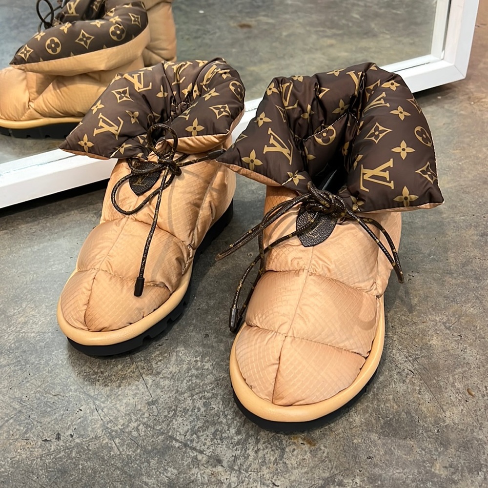 ✨ NEW No tags ✨ Louis Vuitton Pillow Comfort Ankle Boot